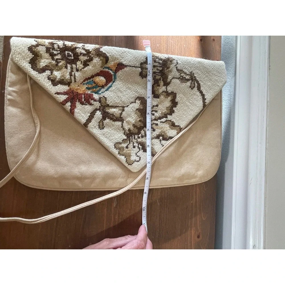 Moonbags Patricia Smith Designs Needlepoint Bird Floral Tapestry Clutch Tan